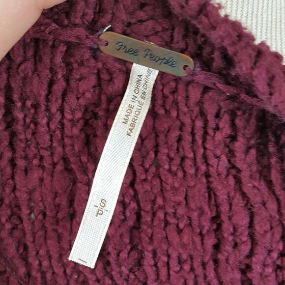 Free People burgundy  knitted sweater sz S - Picture 4 of 4